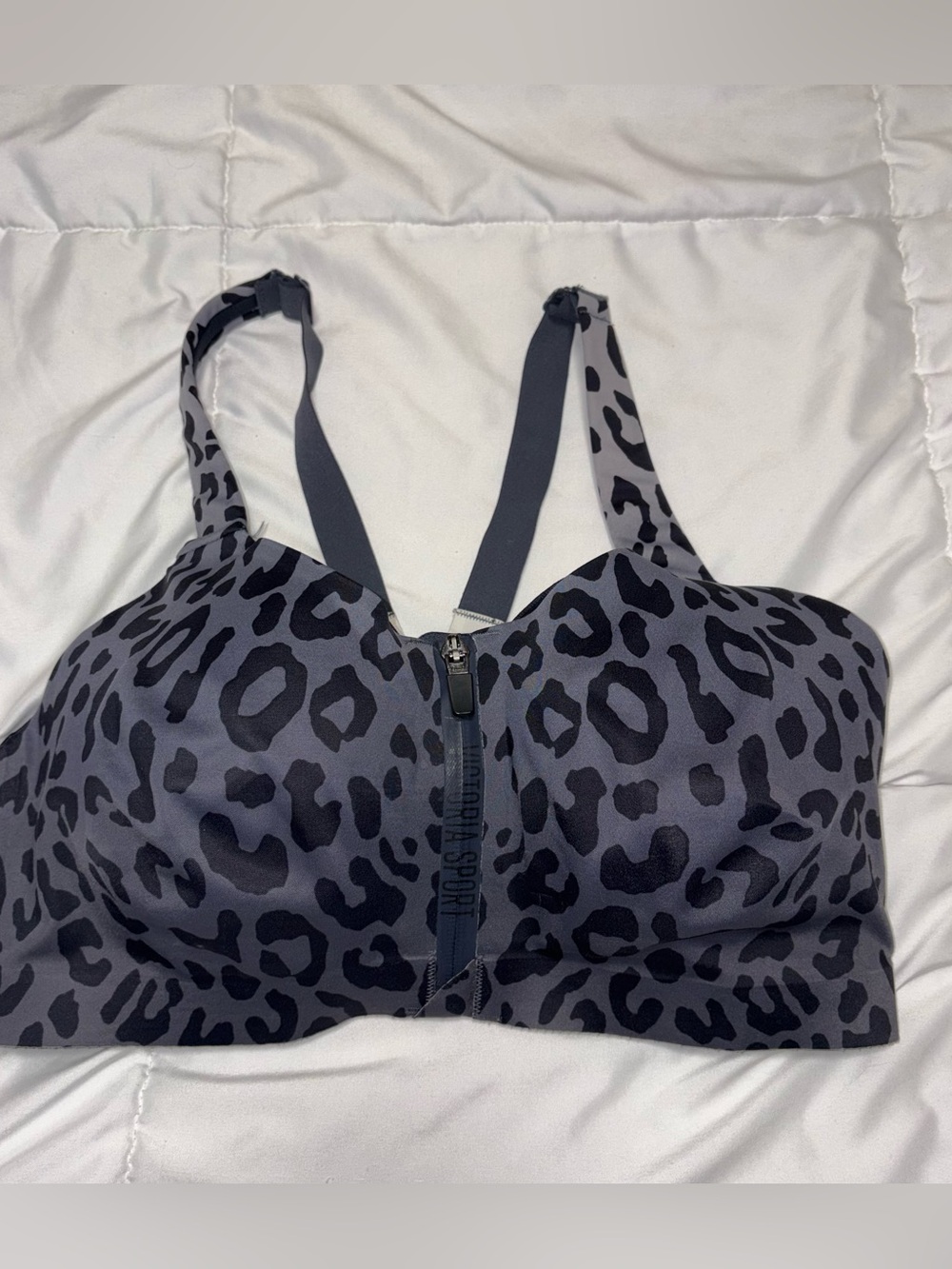 Victorias Secret 34DD Knockout Zipper Front Close Black Gray Leopard Sports Bra